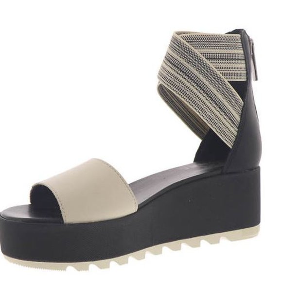 Sorel Cameron Flatform Ankle Strap Sandal in Black and White - NWT - Picture 3 of 6
